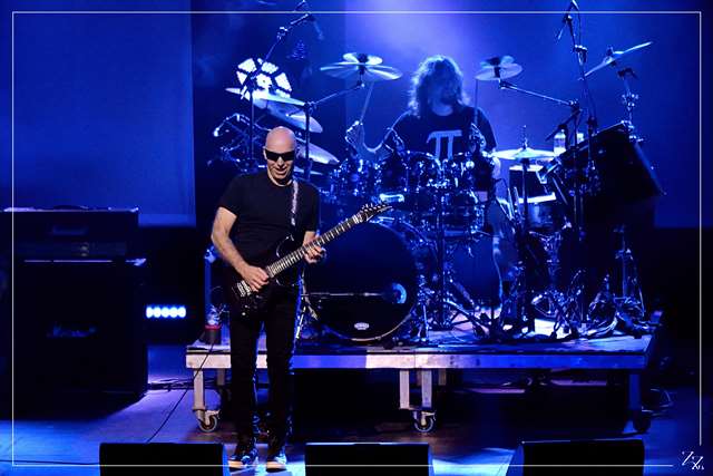 NIK_2733 Joe Satriani 17-09-2015 (Zz) (p).jpg